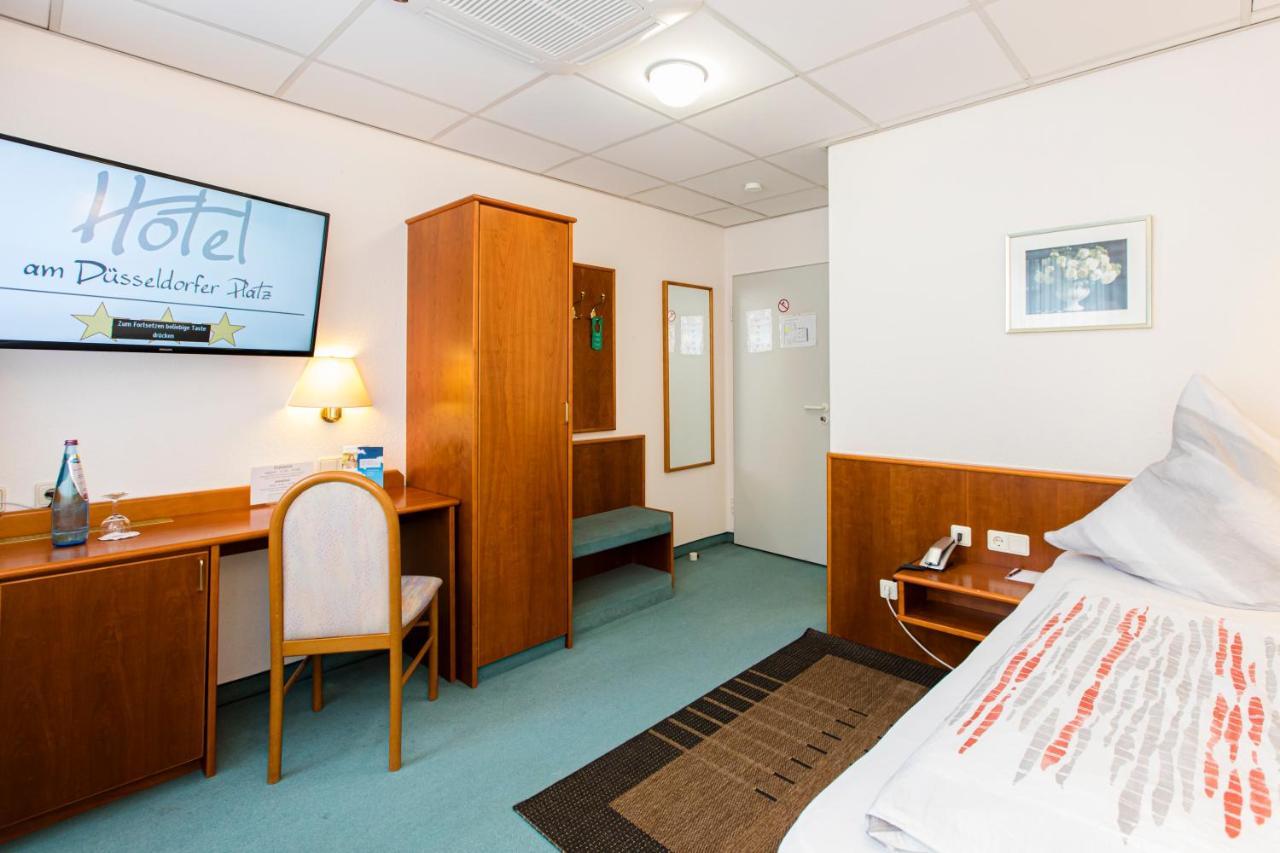 Hotel Am Duesseldorfer Platz Ratingen Buitenkant foto